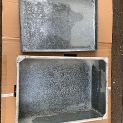 ブリキ  箱　缶の画像