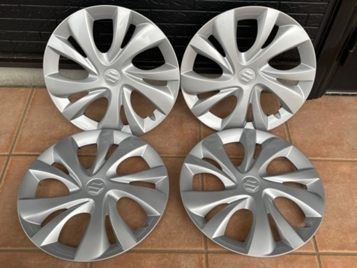 スズキ スイフト用15インチホイールキャップ 1セット