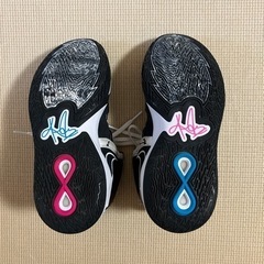 バスケットシューズ　Nike Kyrie Infinityの画像