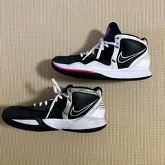 バスケットシューズ　Nike Kyrie Infinityの画像