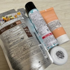 シャンプー、ヘアワックス、トリートメントまとめての画像