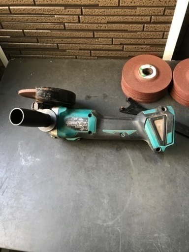 マキタ 18V  125mm　充電式 グラインダ GA504DN