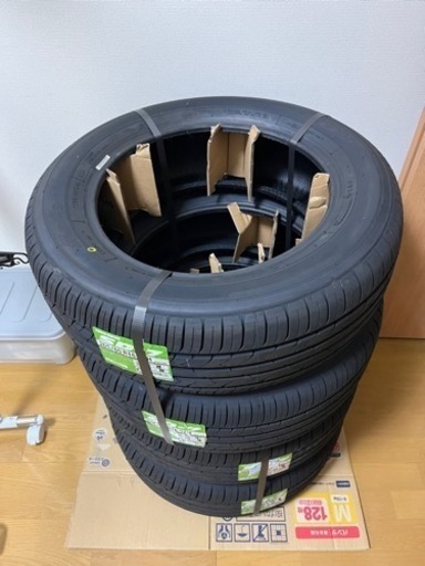 -¥1000/週【新品未使用】タイヤ４本セット　TOYOタイヤ　205/60/R16