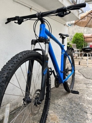 29インチ8段ギアMTBギアマウンテンバイク　トレイルバイク街乗り通学車通勤車サイクリング自転車スペシャルライズドSPECIALLIZ