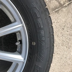 中古スタッドレスタイヤ　215-60-16の画像