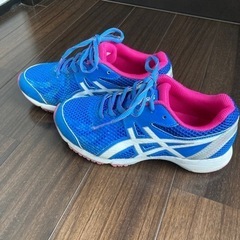 アシックスシューズ21.0センチの画像