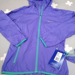新品タグ付　berghaus 超軽量ナイロンジャケット