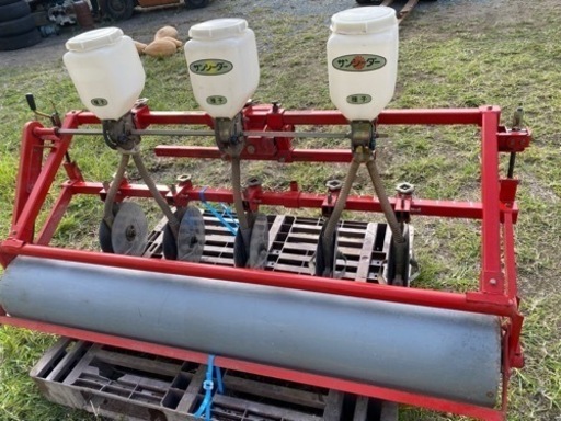 トラクター用播種機サンシーダー稲、麦、他小粒種子同時に全面鎮圧、整地、溝調整ローラー幅1600mm埼玉県