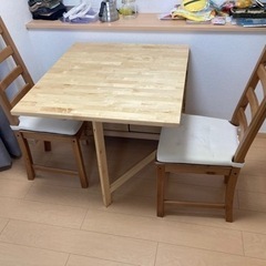 IKEA 木製机、椅子　机は折りたたみ可能