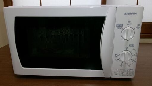 アイリスオーヤマ　電子レンジ　700Ｗ　２０１８年製　中古