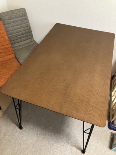 【お取引決まりました！美品】ダイニングテーブルセット(イス4脚付き)