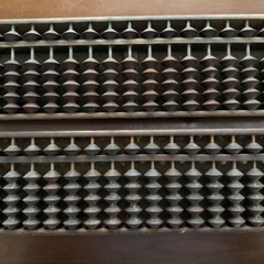 使い込んだ和算盤、六玉算盤2点