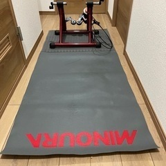 ミノウラ　自転車トレーニング用の負荷装置 及 防振・汗受けシートの画像