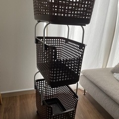 洗濯カゴ　3段　キャスター付き