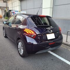 プジョー２０８　アリュール　H28　車検5/12　走行17000ｋ　タッチスクリーン　16AW　アイドルストップ　クルコン　５ドア　6ATの画像