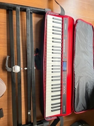 電子キーボード