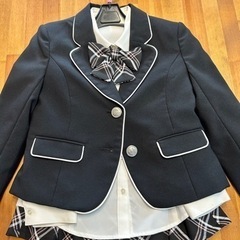 女児　卒園/入学　スーツ　サイズ130センチの画像