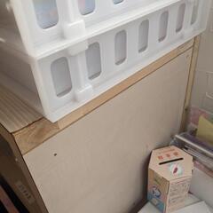 早期引取で無料！おもちゃ収納　テーブルの画像