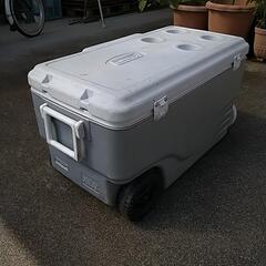 コールマンクーラーボックスの画像