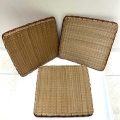 座り心地◎座布団3枚お売りします♪の画像