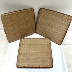 座り心地◎座布団3枚お売りします♪