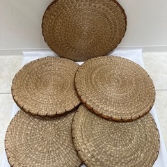 座り心地◎座布団5枚お売りします♪の画像