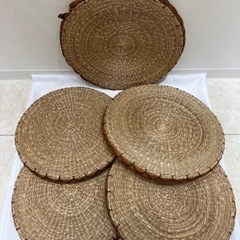 座り心地◎座布団5枚お売りします♪の画像