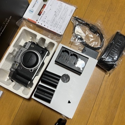 Fujifilm X-T4 ボディーシルバー