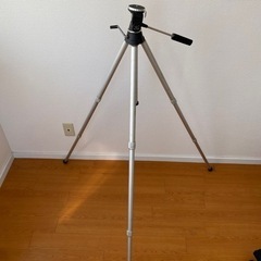 (定価2万ほどの三脚)エレベーター三脚 日立 vk-cs70の画像