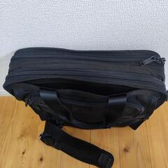 TUMI ビジネスバックの画像