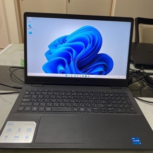 DELL　Vostro 3500　Core i5-1135G7　SSD　ノート