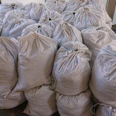 残土(土のう袋のままお渡し・積み込み手伝いますの画像