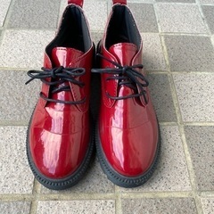 レースアップシューズの画像