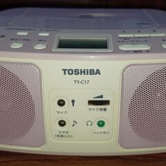 ★東芝のピンクのラジカセ