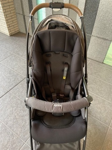 美品！2022年製アップリカ ラクーナクッション