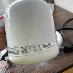 アイリスオーヤマ 電気ポット 2023年製の画像
