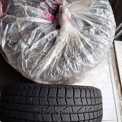 【お値下げ】スタッドレスタイヤ　４本セット　の画像
