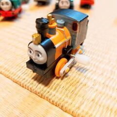カプセルプラレールトーマスセットの画像