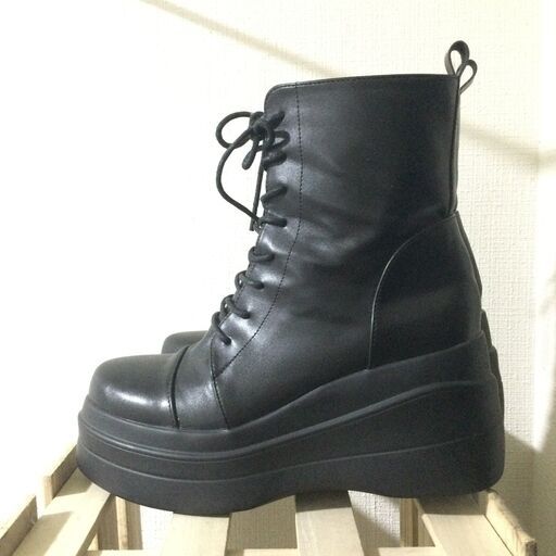 【美品】厚底 黒ブーツ（着用回数少）