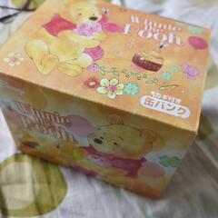 プーさんの貯金箱（カギ付き）の画像