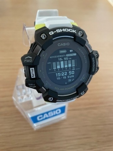 Gショック　GBD-H1000 white