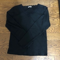 【受け渡し完了】しまむら　プチプラのあやコラボ　カットソーの画像