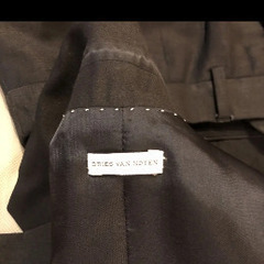 【高級】DRIES VAN NOTEN スーツ　44 黒の画像