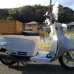 ラビット 風 ！！　実動  50cc インジェクションスクーター！  フットプレーキ付き！！キックスタート仕様！！の画像