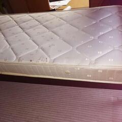 【無料】シングルベッド（フレーム＆マットレスのセット）の画像