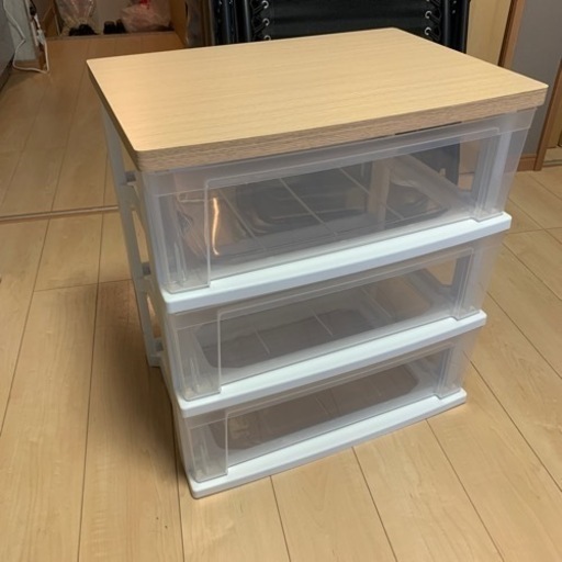 美品　衣装ケース　3段
