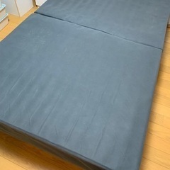 足付きマットレス兼ベッド　0円【10/26に引き取りにきてくれる...