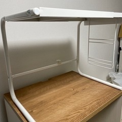 レンジ上の収納用棚の画像