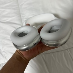 Airpods max シルバーの画像