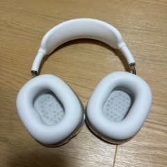 Airpods max シルバーの画像